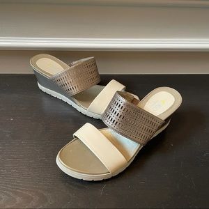 Easy Spirit Women's Haven Metallic Dress Sandal